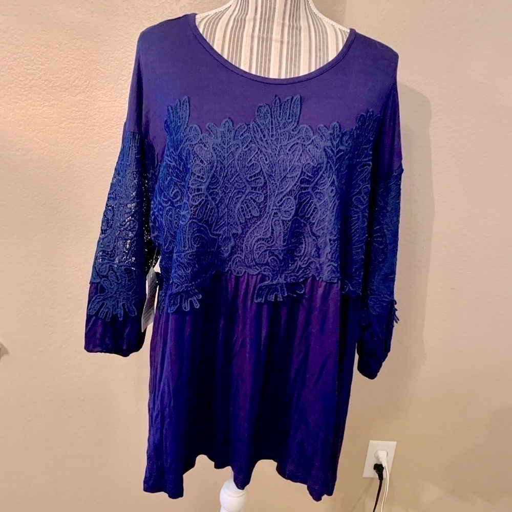 NWT Roaman’s Tunic Top Size 14/16 Navy Blue Embroidered Lace Detail Boho